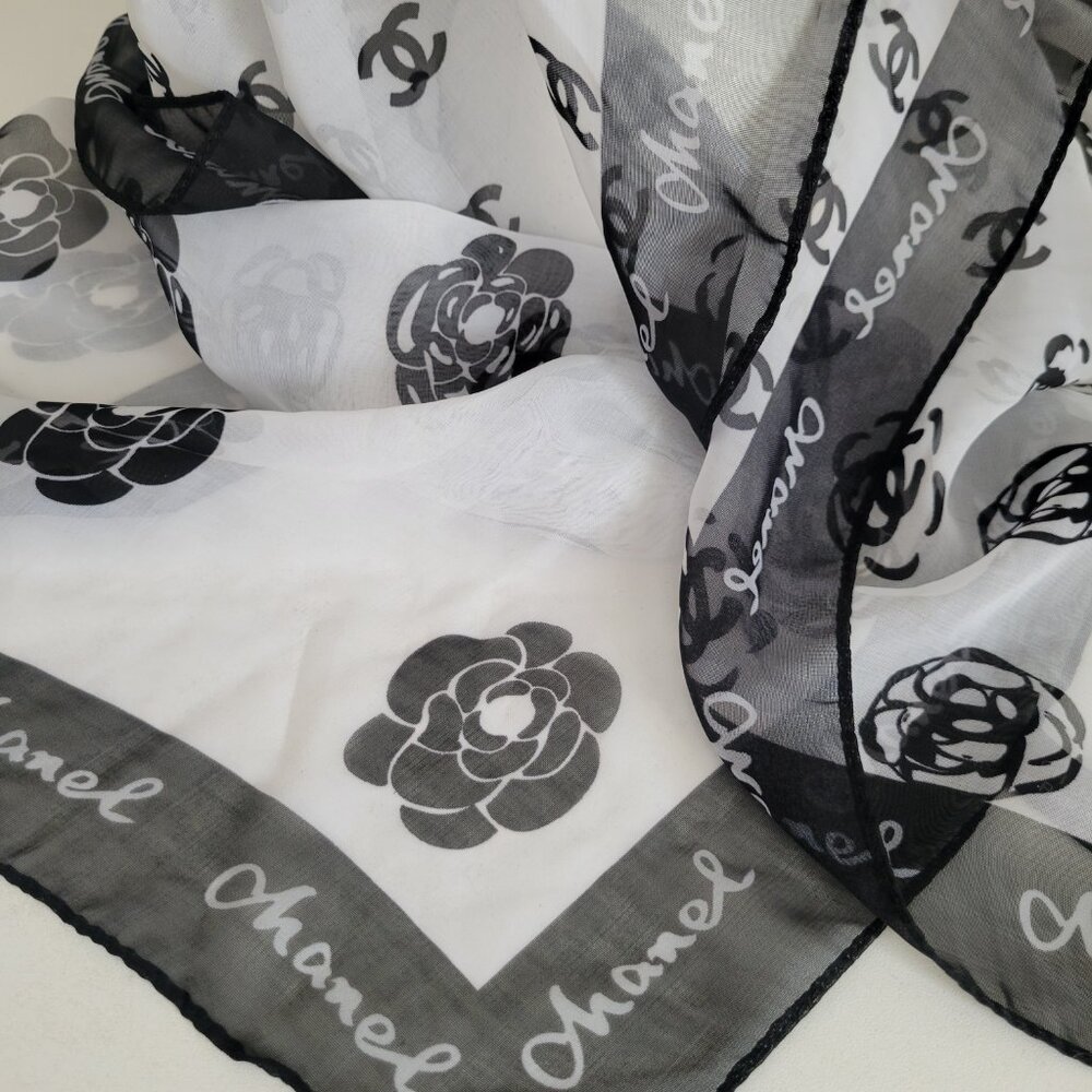 Vintage Chanel Black and White 100% Silk Scarf Long Rectangular RARE 59 x 20 - Picture 4 of 16